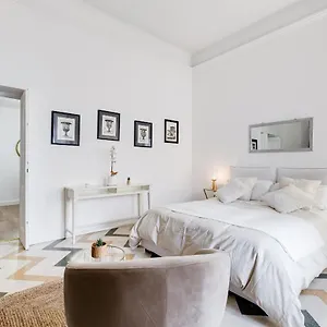 Living Repubblica Apartment Rome